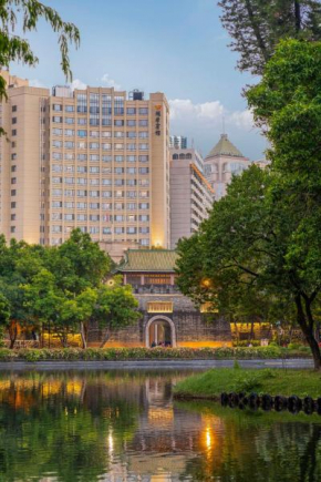 Yuexiu Hotel Guangzhou, Curio Collection by Hilton-Free shuttle between hotel and Exhibition Center during Canton Fair & Exhibitor registration Counter & Halal Food